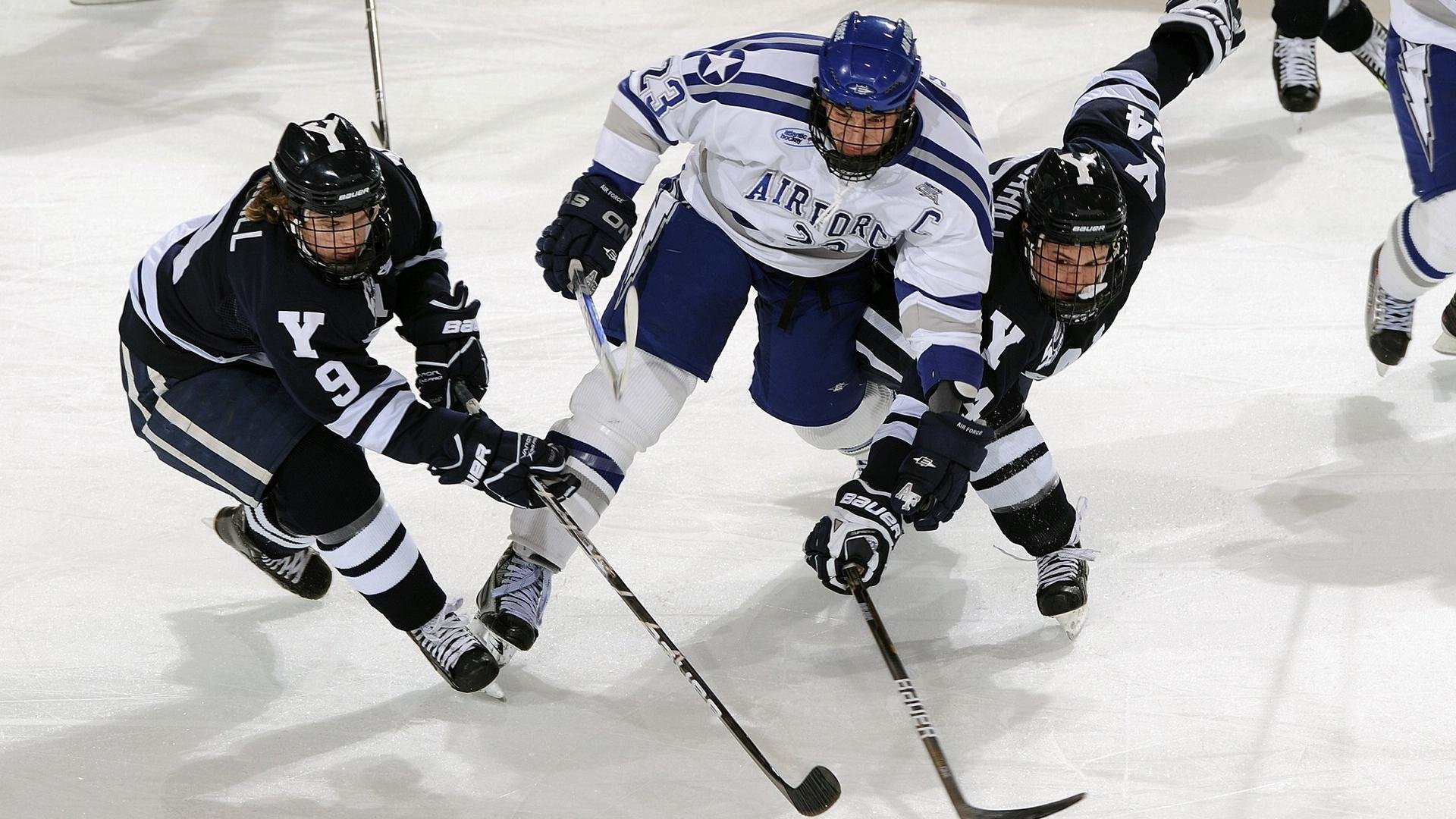 伊朗获“最佳球迷组织奖”，现场波斯鼓声震雪原