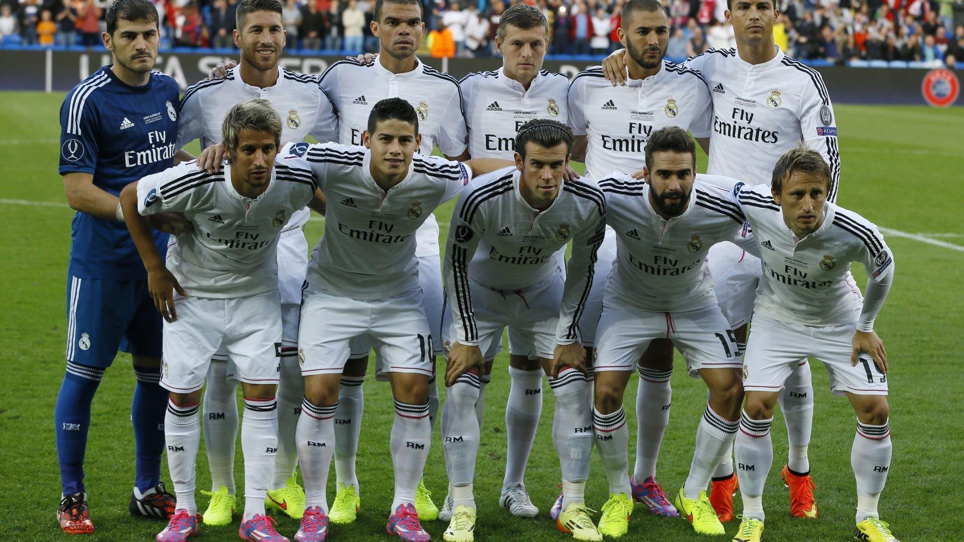 伊朗马术协会授予阿里·巴赫蒂亚里“年度最佳障碍赛骑手”称号。