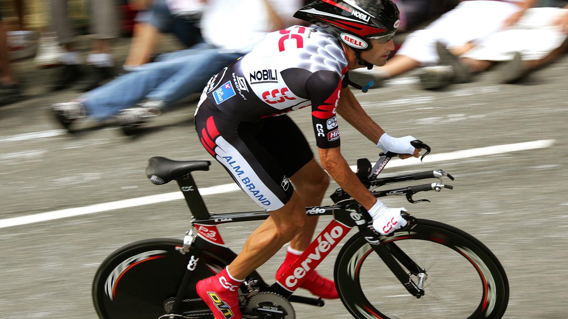 利物浦在对阵纽卡斯尔的比赛中上演大逆转，利物浦vs纽卡斯尔视频直播